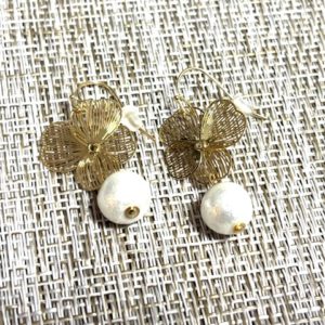 コットンパールとお花のピアス/イヤリング